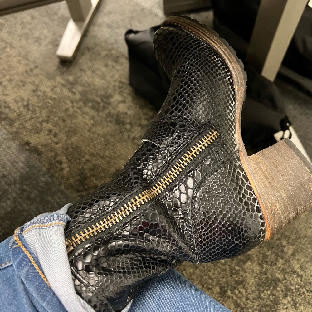 Freebird carlito black snake leather boots!!